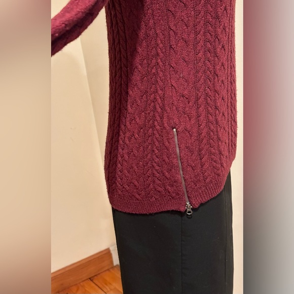 American Eagles Outfitters Red knitted Long Sheer Sleeves Sweater SZ S Good Cond - Picture 8 of 13